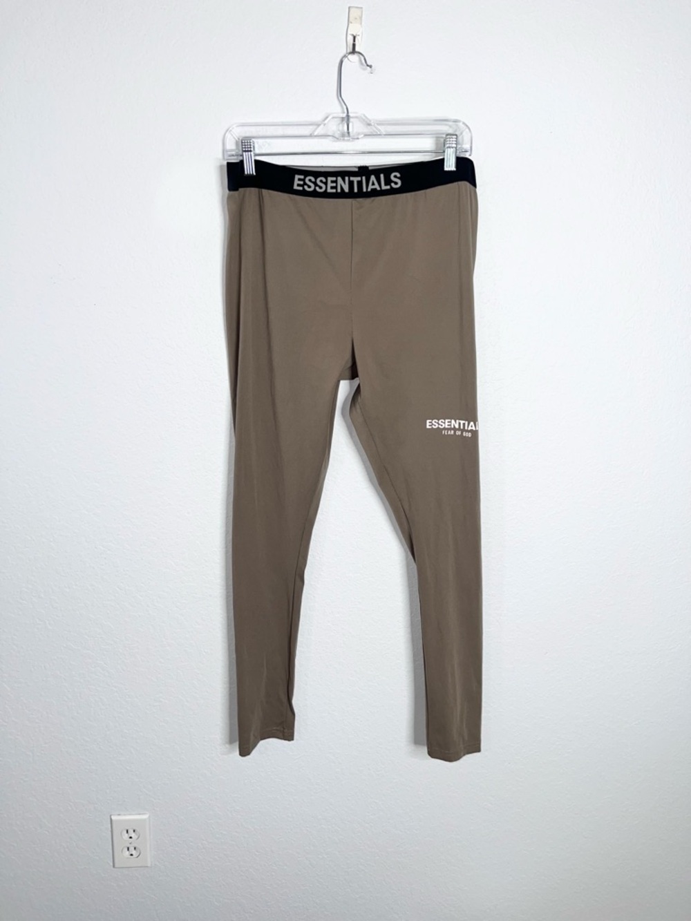 Fear of God Essentials Leggings Large Light Oatmeal Taupe Tan 29” reflective B14